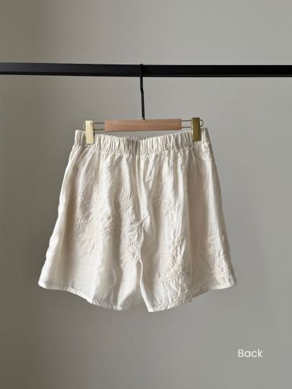 Cang Heng Graceful Embroidered Shorts (Discounted-XL Size)-The Black Bow-