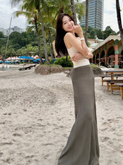 Emma Pleated Maxi Skirt