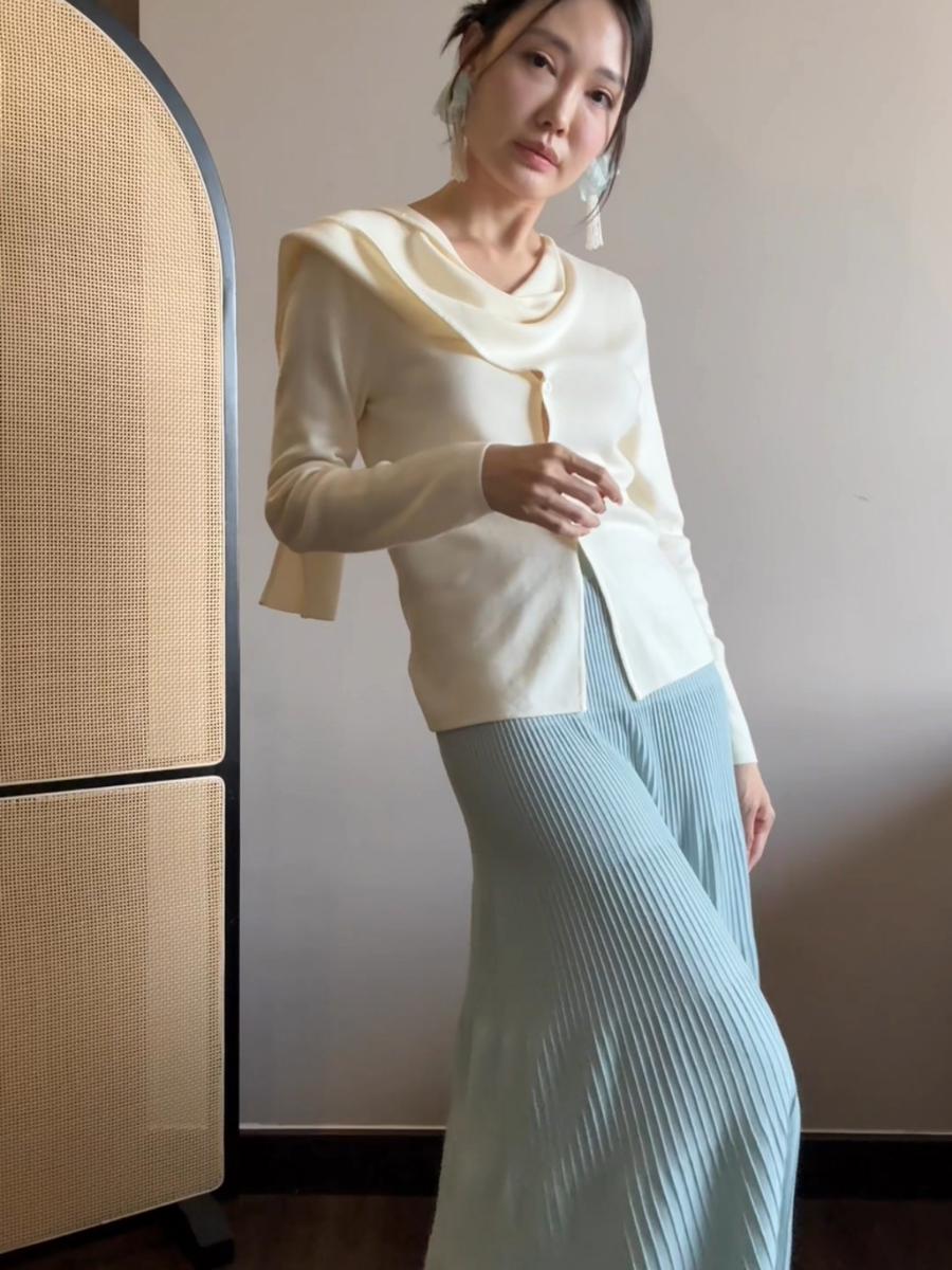 Ebbey Asymmetric Collar Long Sleeve Knit Top