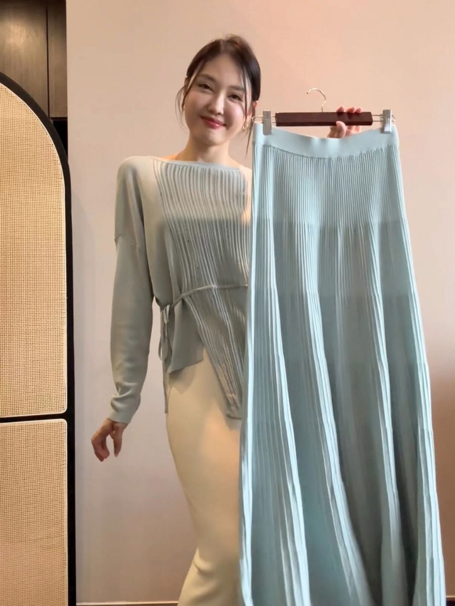 Emma Pleated Maxi Skirt