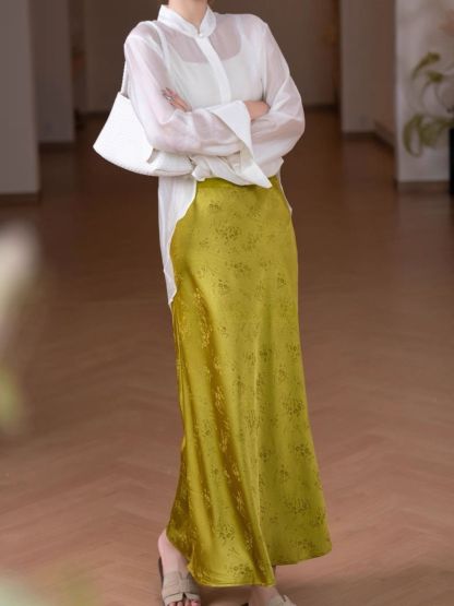 Ling Da Floral Embossed Satin Skirt