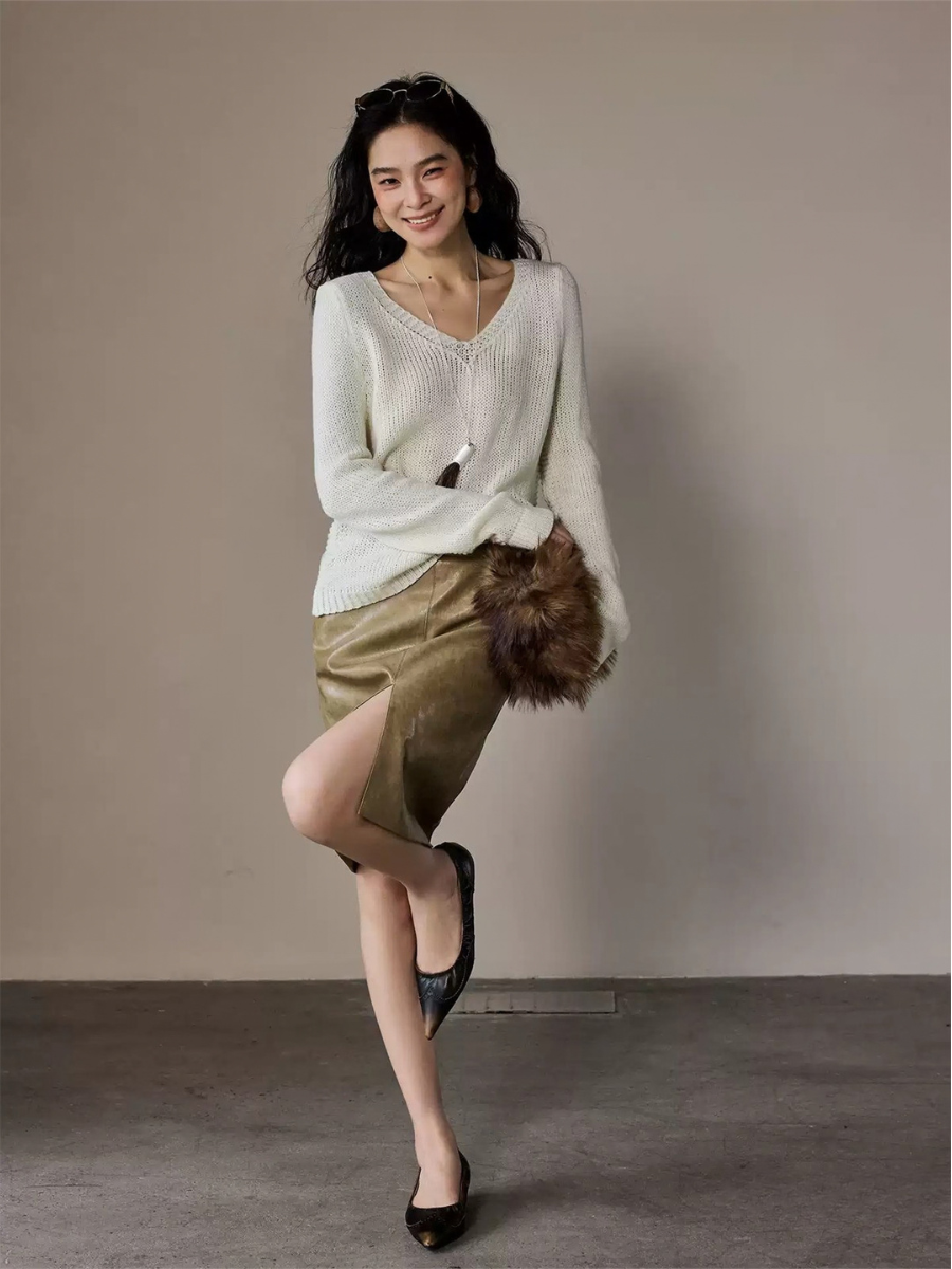 Honor Relaxed Knit Long-Sleeve Top