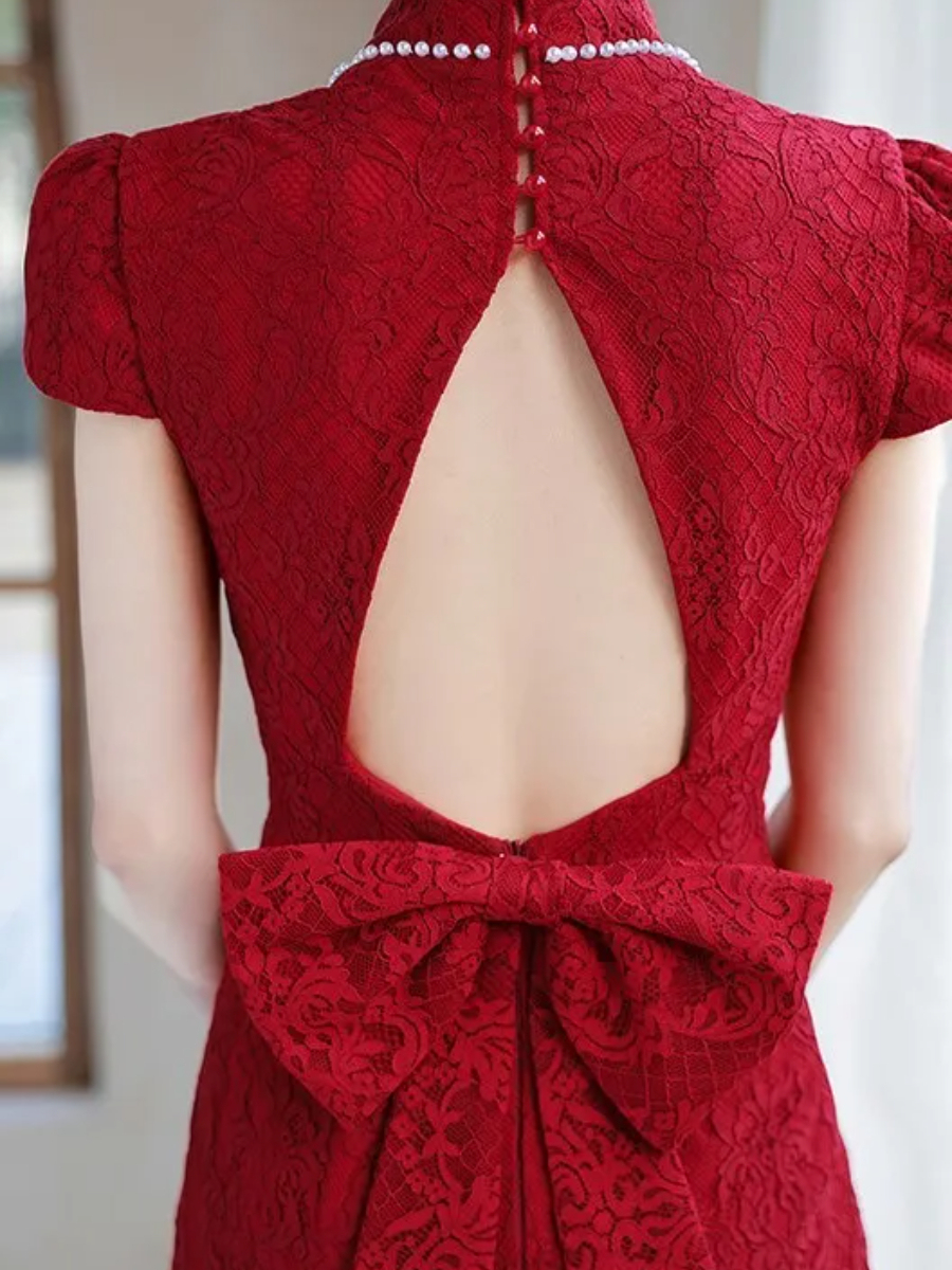 Wan Ru Bare Back Lacey Cheongsam-The Black Bow-