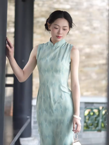 Ci Lu Diamond Shape Printing Sleeveless Cheongsam