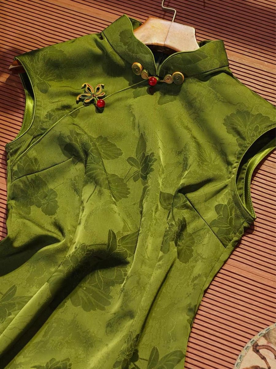 Lu Lv Sleeveless Cheongsam