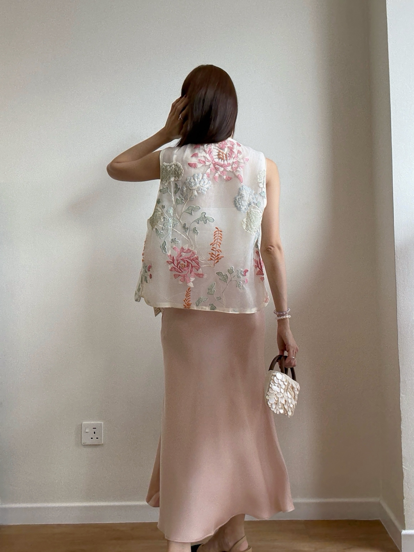 Li Qi Floral Embroided Oriental Vest