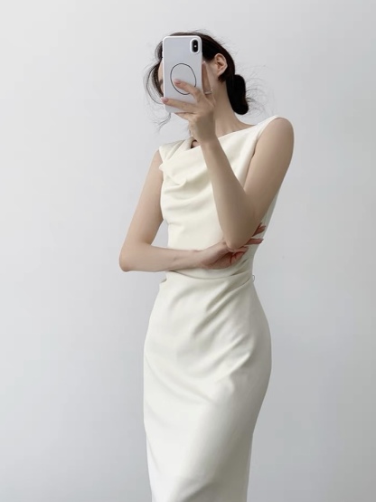 Kairav Swing Collar Dress 