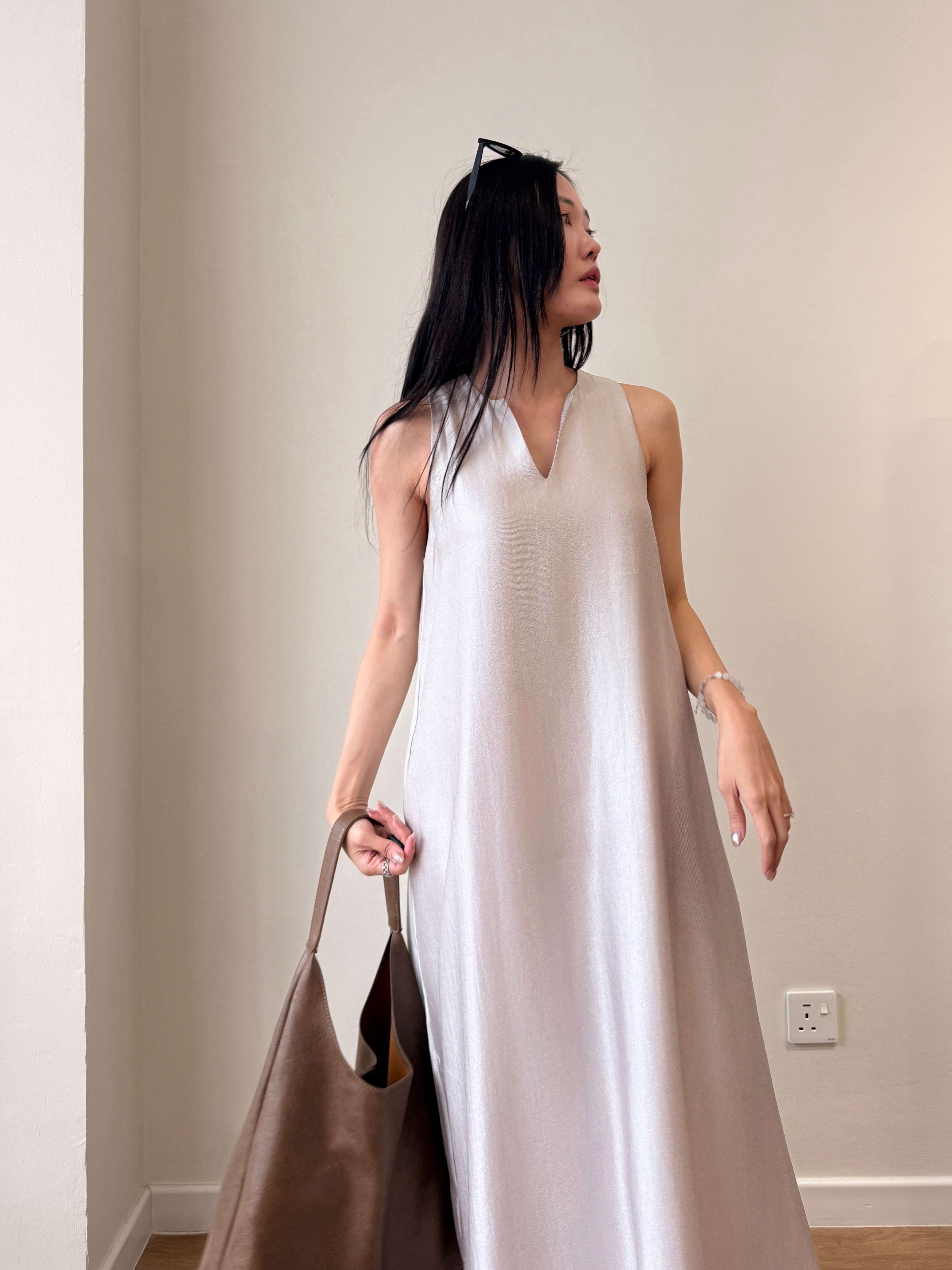 Wenda V-Neck Dress