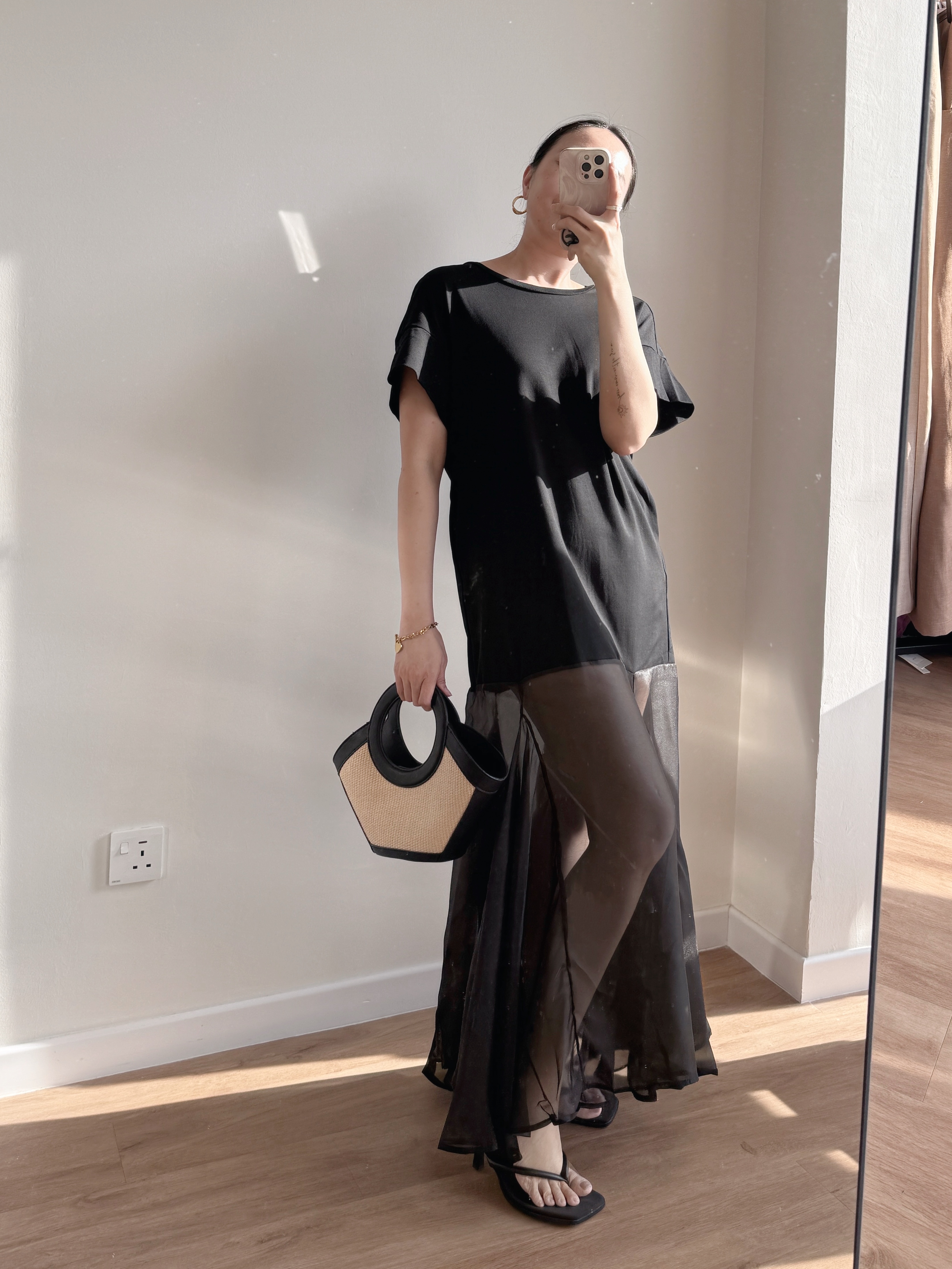 Vivay Flowy Panel Dress