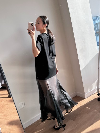 Vivay Flowy Panel Dress