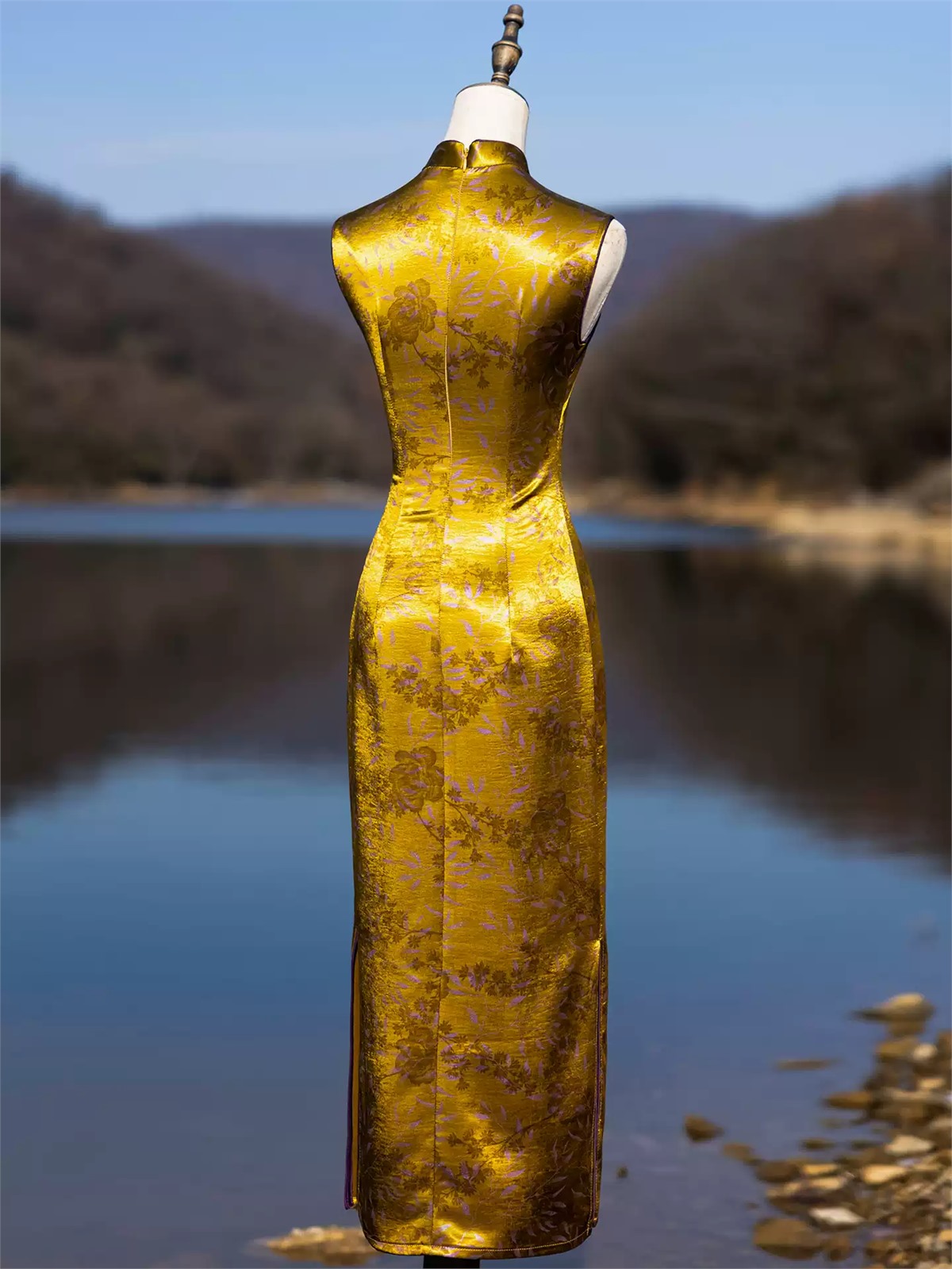 Yun Cang Floral Jacquard Sleeveless Cheongsam