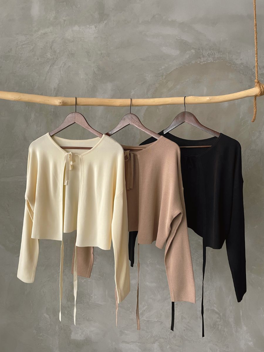 Gynna Double Tie Knit Cardigan (Discounted-Free size)-The Black Bow-