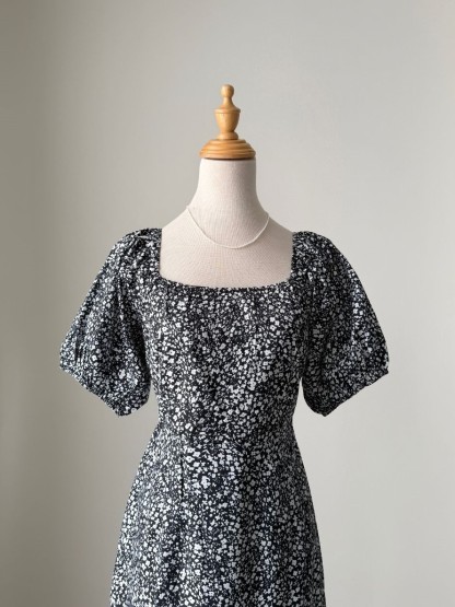 Xenal Floral Puff Sleeve Dress (Discounted-L size)-The Black Bow-