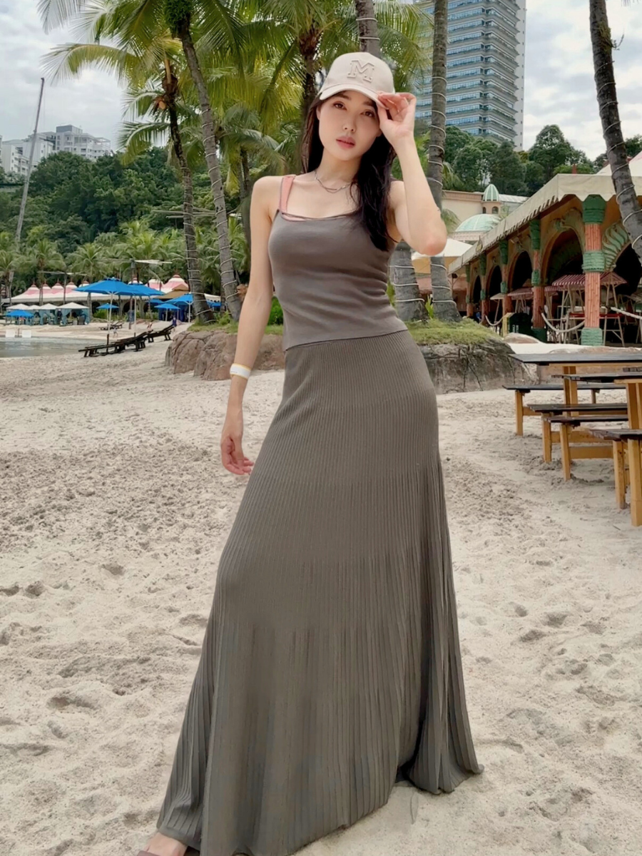 Emma Pleated Maxi Skirt