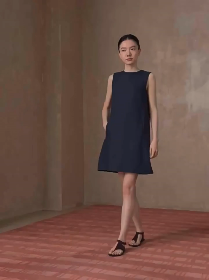 Ruiby Back Detailed Column Dress