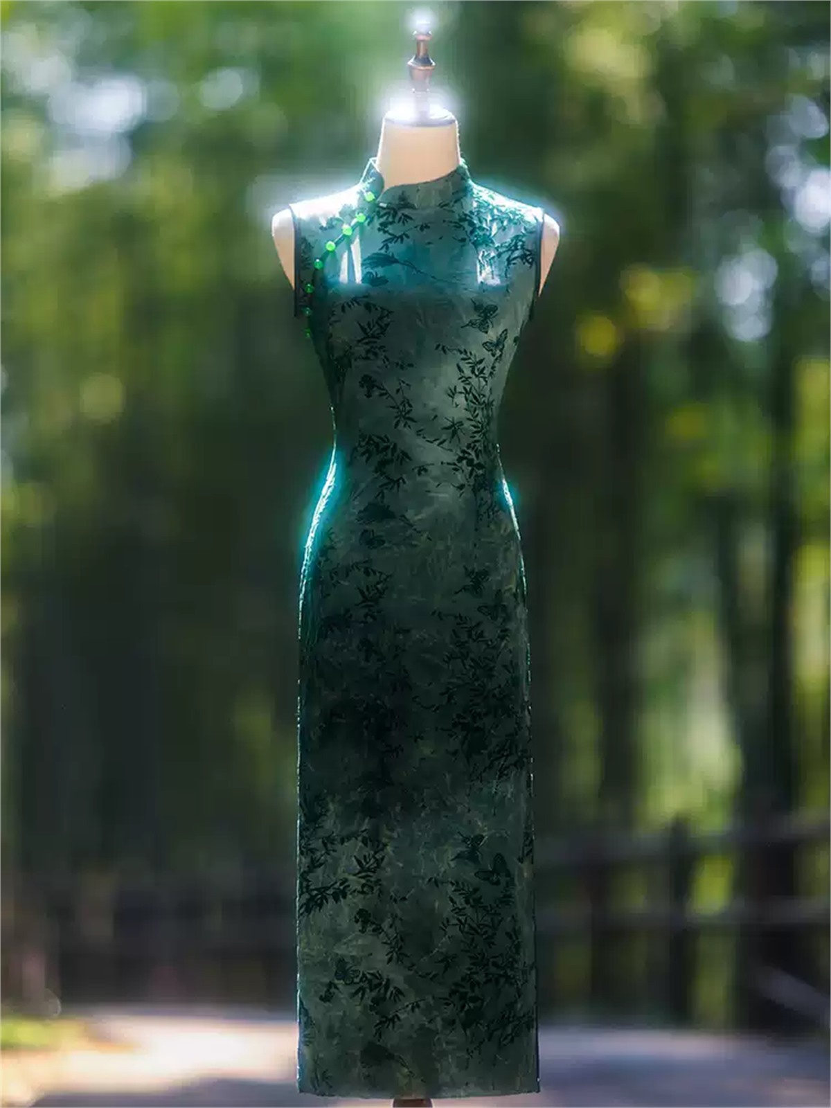 Yun Chao Bamboo Print Sleeveless Cheongsam