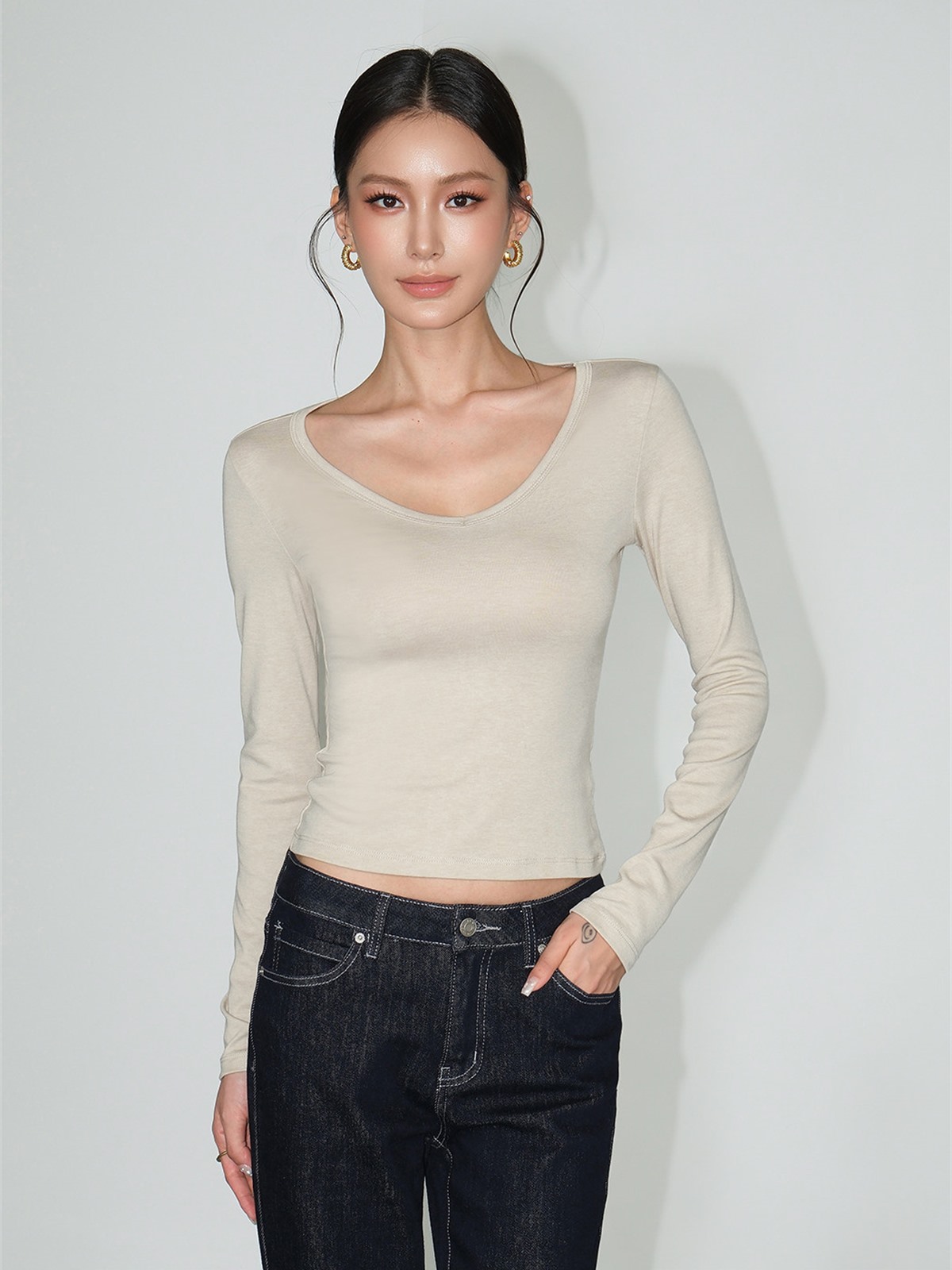 Linnea V-Neck Long-Sleeve Knit Top