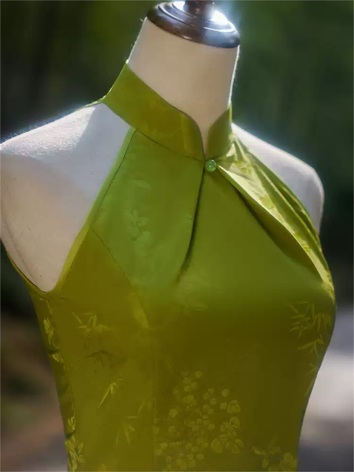 Yun Bing Floral Halter Cheongsam