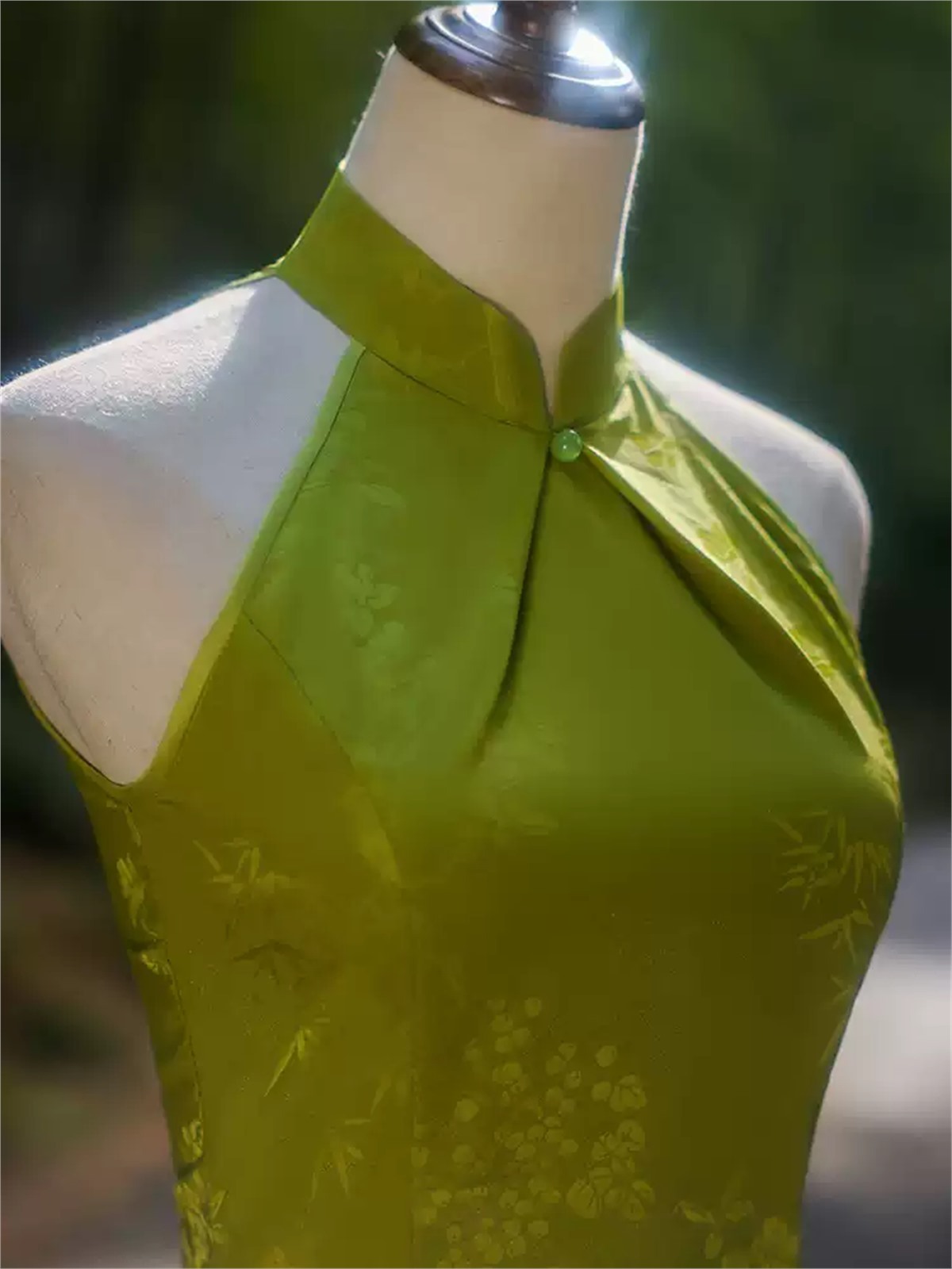Yun Bing Floral Halter Cheongsam