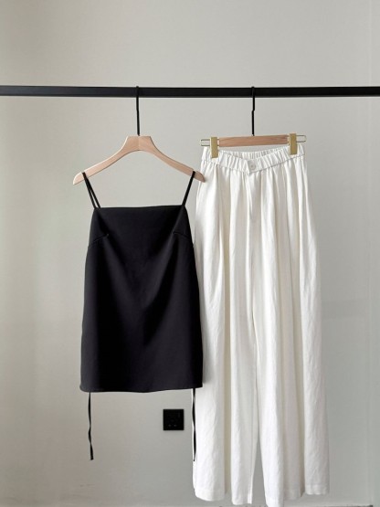 Jabre Flare Cami Top (Discounted-S size)-The Black Bow-