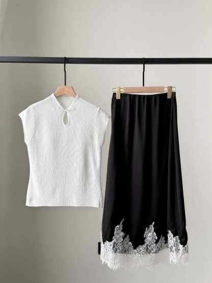 Zhi Qiu Oriental Knit Top with Pankou (Rejected-Free size)-The Black Bow-