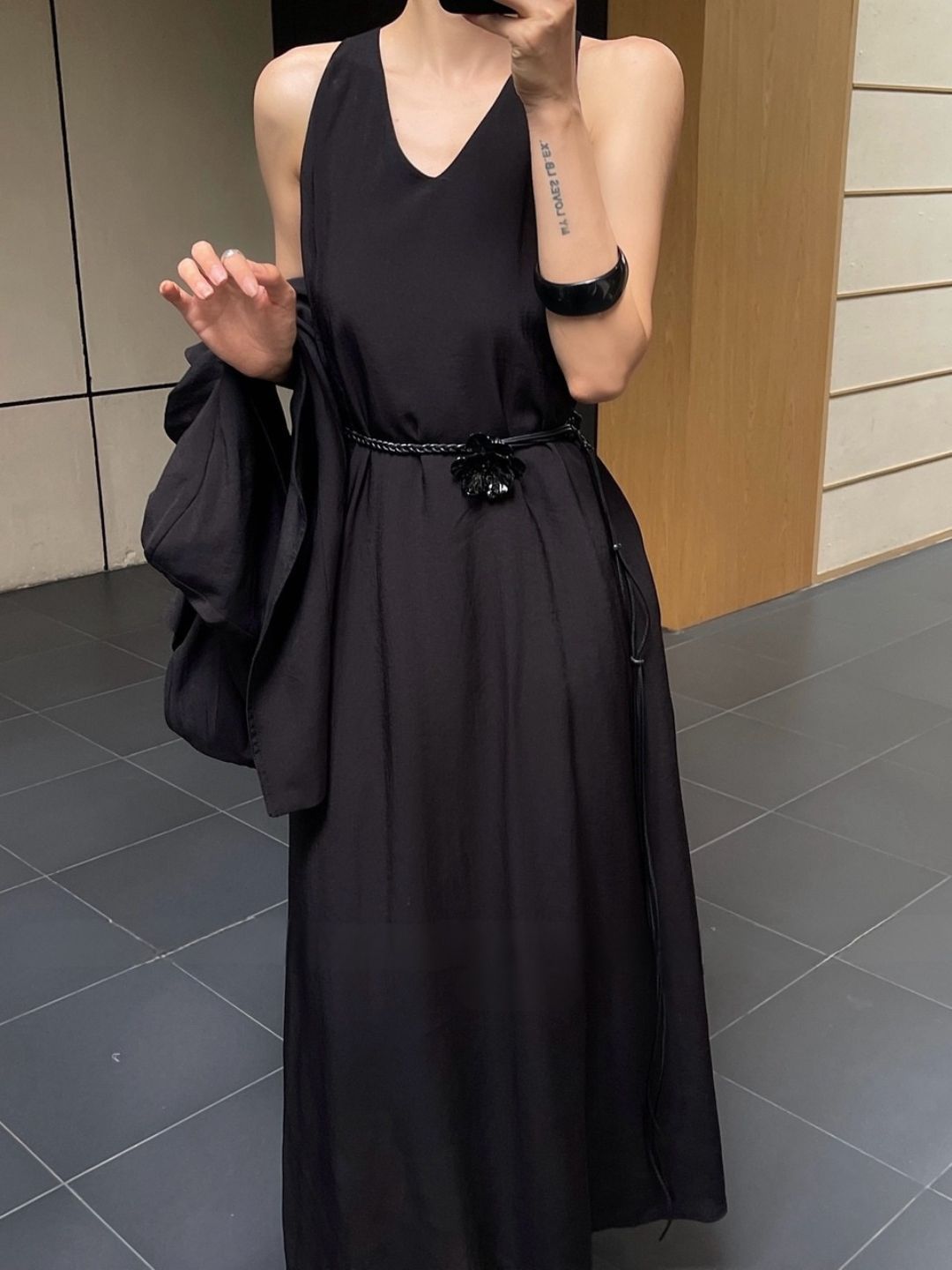 Amelia  V Collar Maxi Dress with Belt Tie