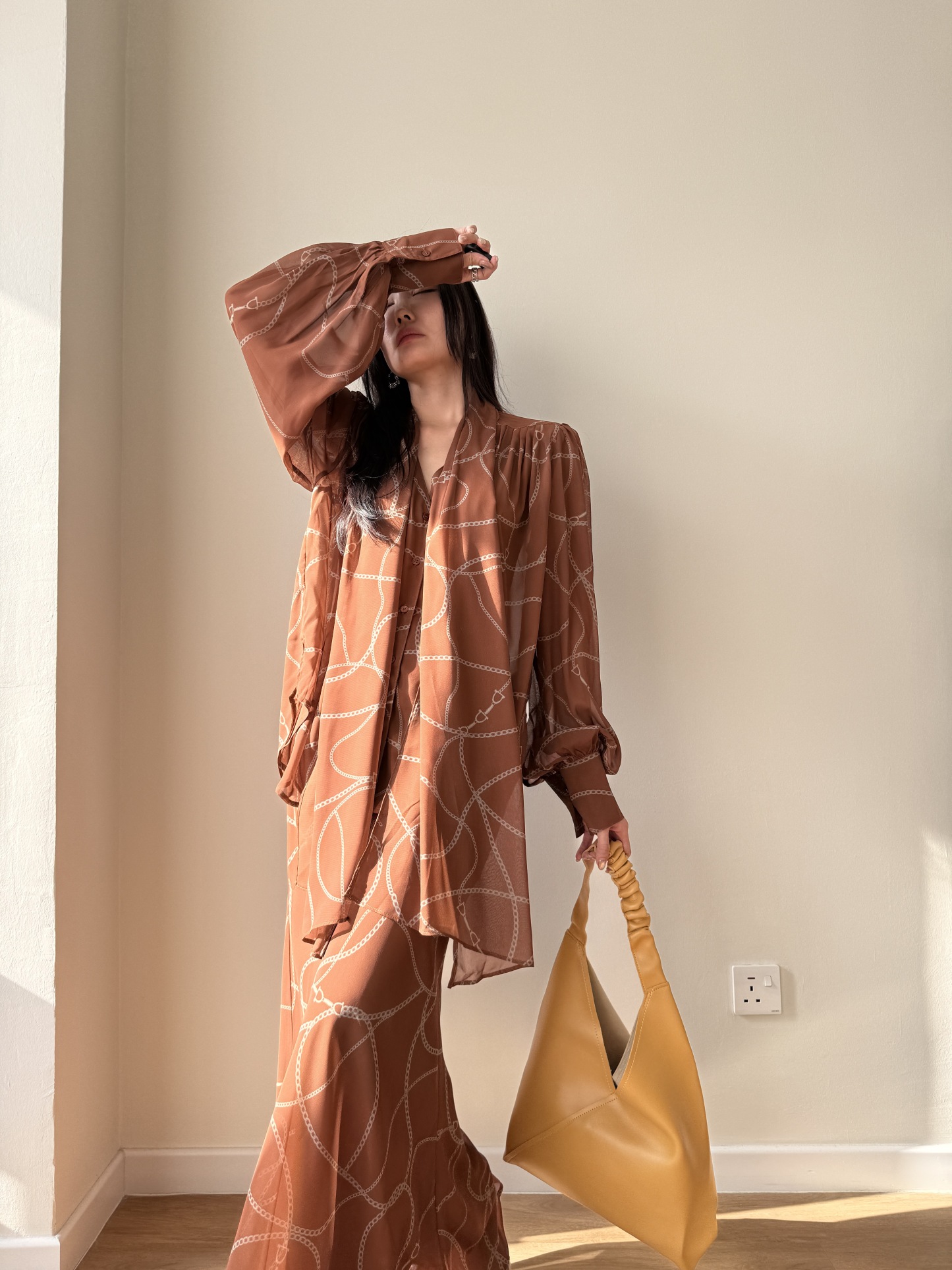 Wirenth Graphic Print Long Sleeve Top
