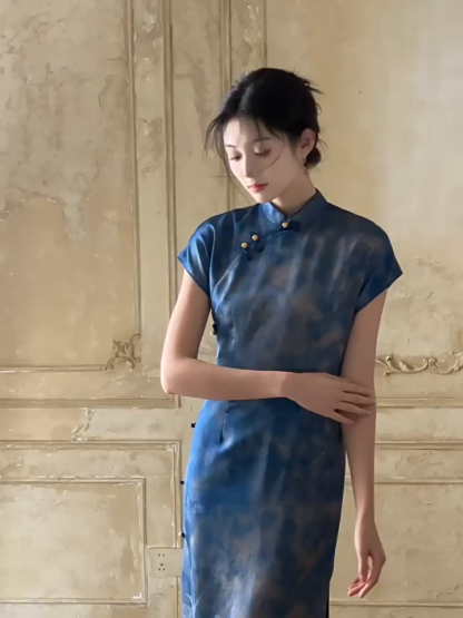 Han Chu Watercolor Cheongsam
