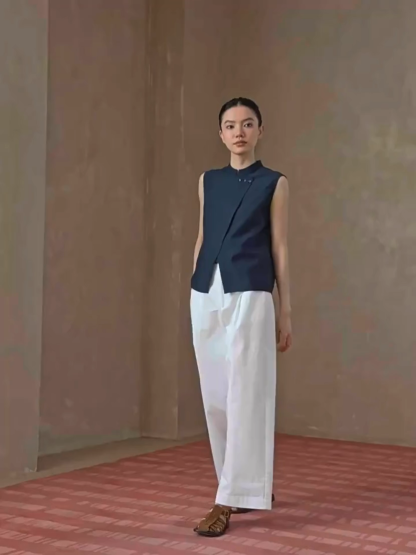 Rong Stand Collar Top