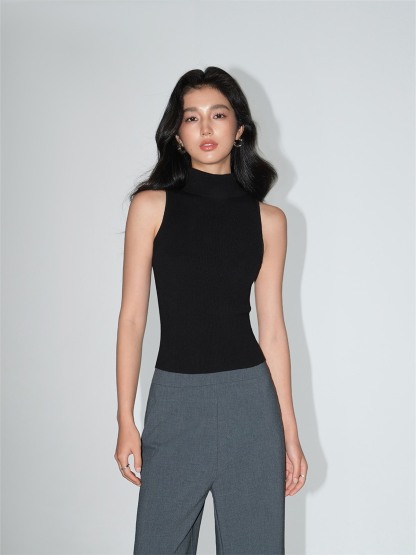 Lavinia Ribbed Turtleneck Sleeveless Top