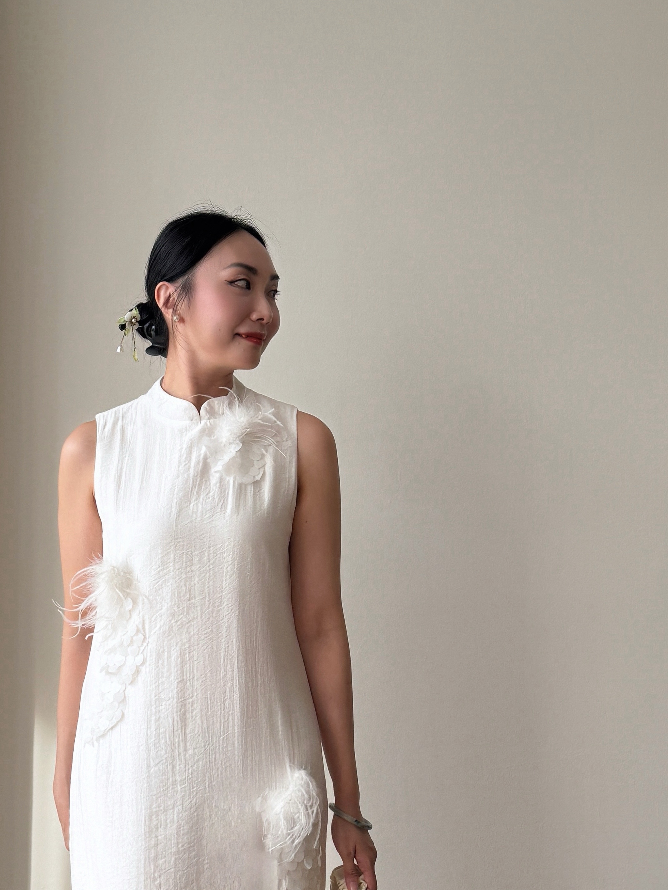 Li Bai Straight Cut Sleeveless Cheongsam