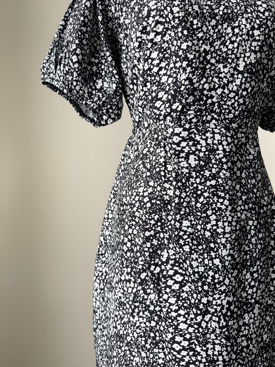 Xenal Floral Puff Sleeve Dress (Discounted-L size)-The Black Bow-