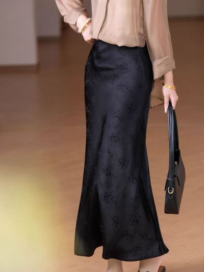 Ling Da Floral Embossed Satin Skirt