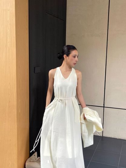 Amelia  V Collar Maxi Dress with Belt Tie