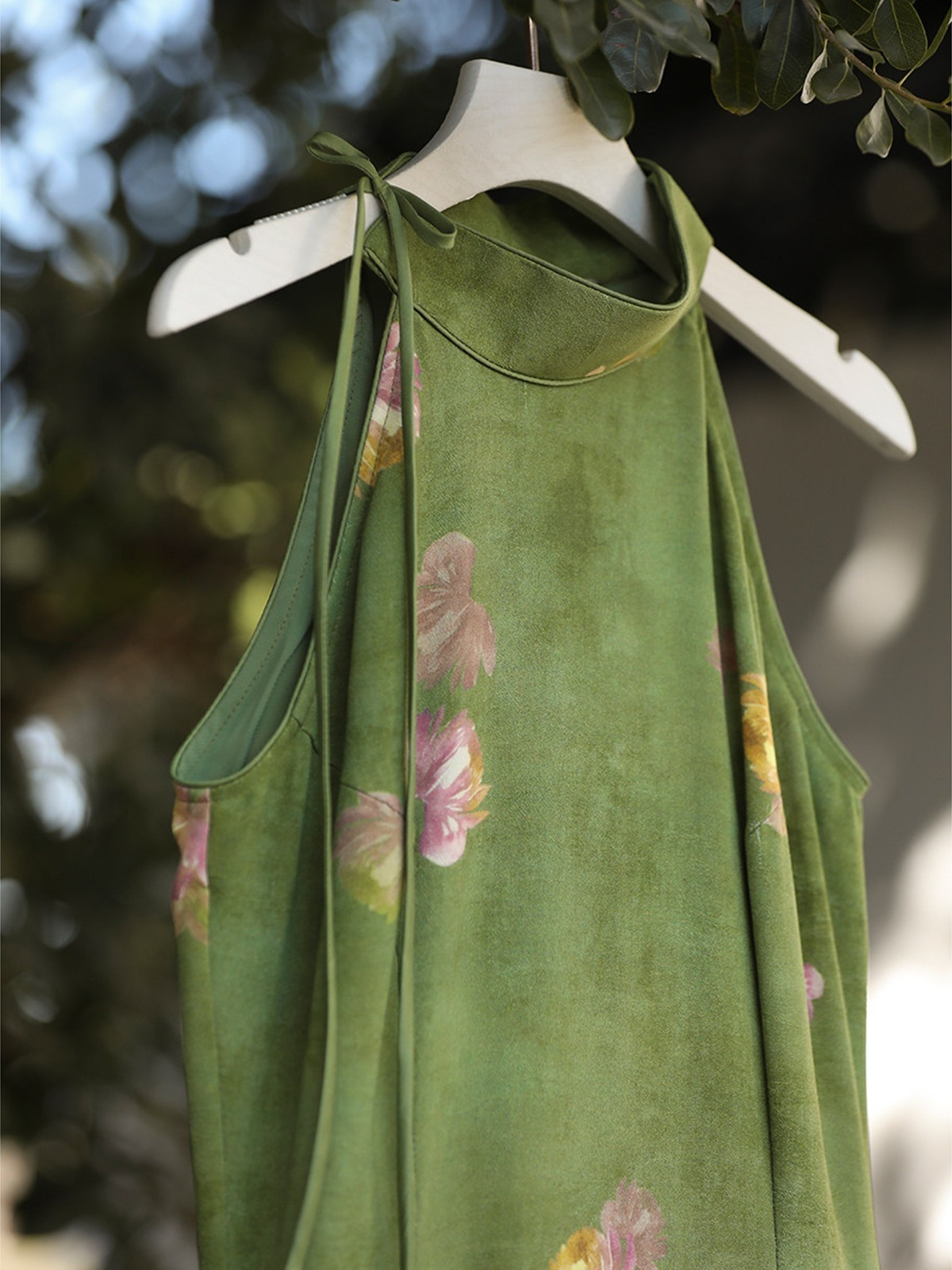 Yun Di Floral Halter Cheongsam