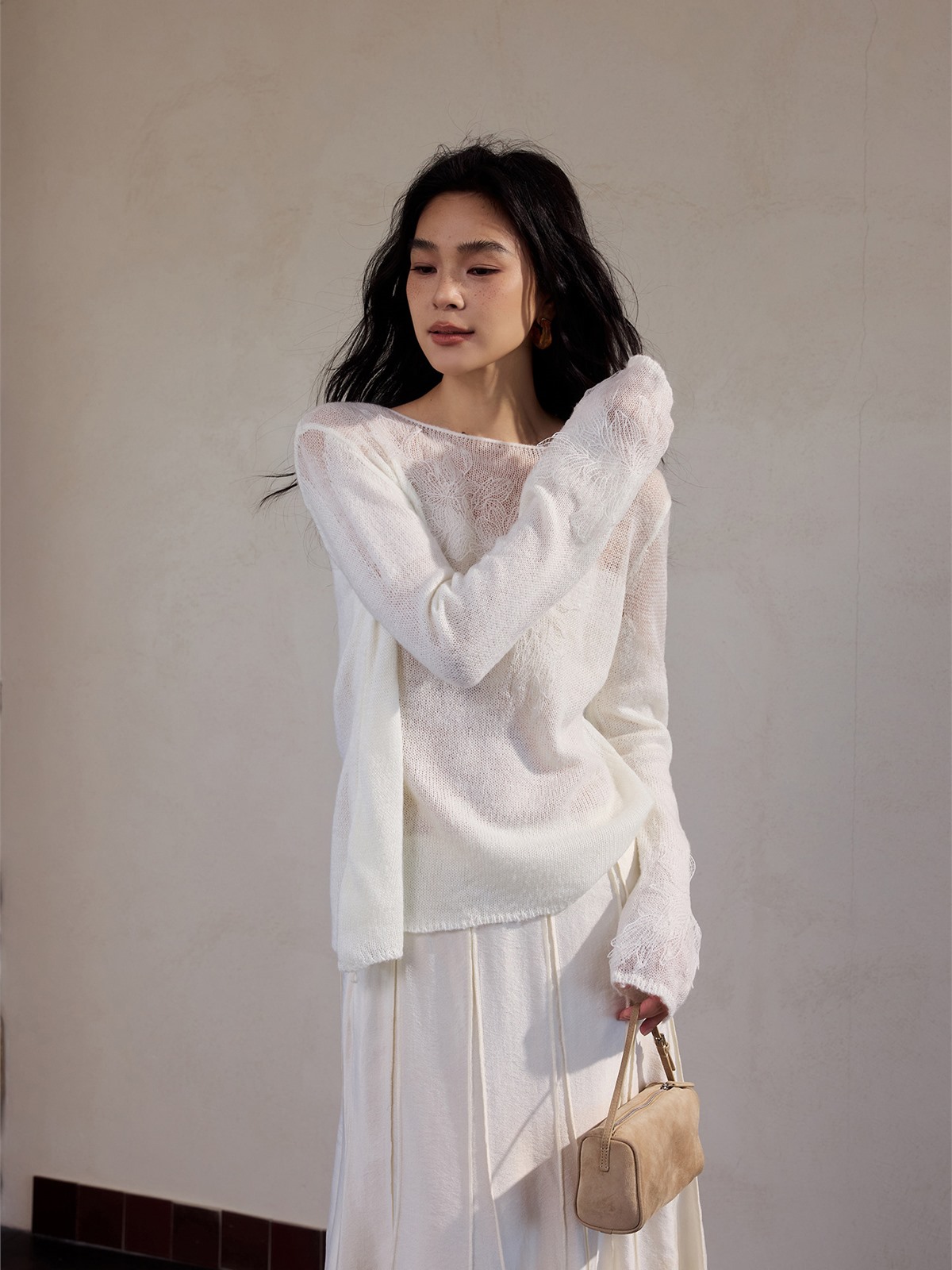 Hera Graceful Floral Sheer-Knit Long-Sleeve Top