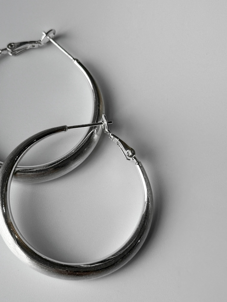 Zahra Frosted Hoop Earrings