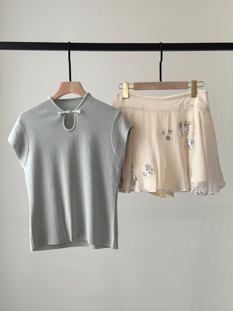 Zhi Qiu Oriental Knit Top with Pankou-The Black Bow-