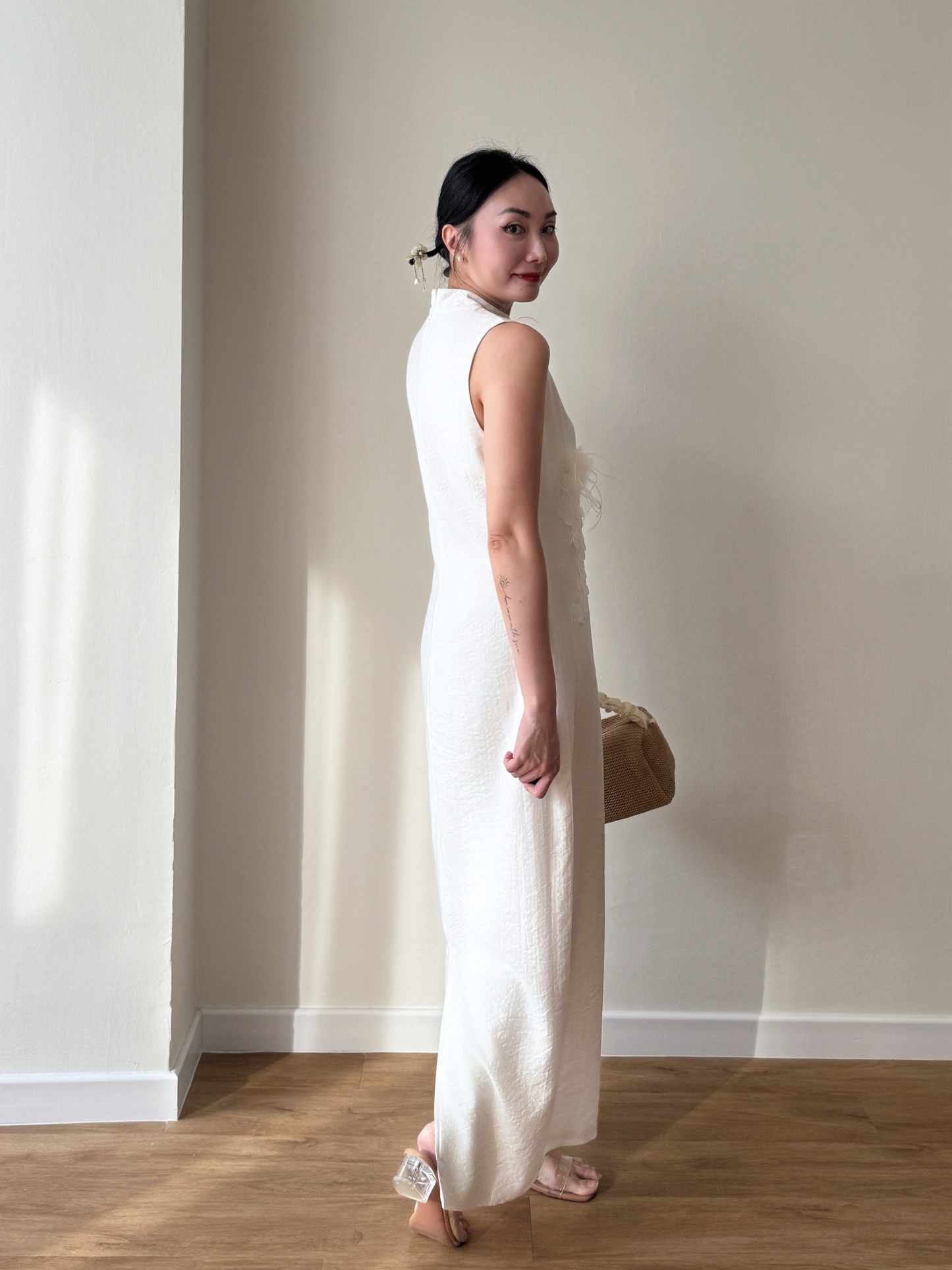 Li Bai Straight Cut Sleeveless Cheongsam