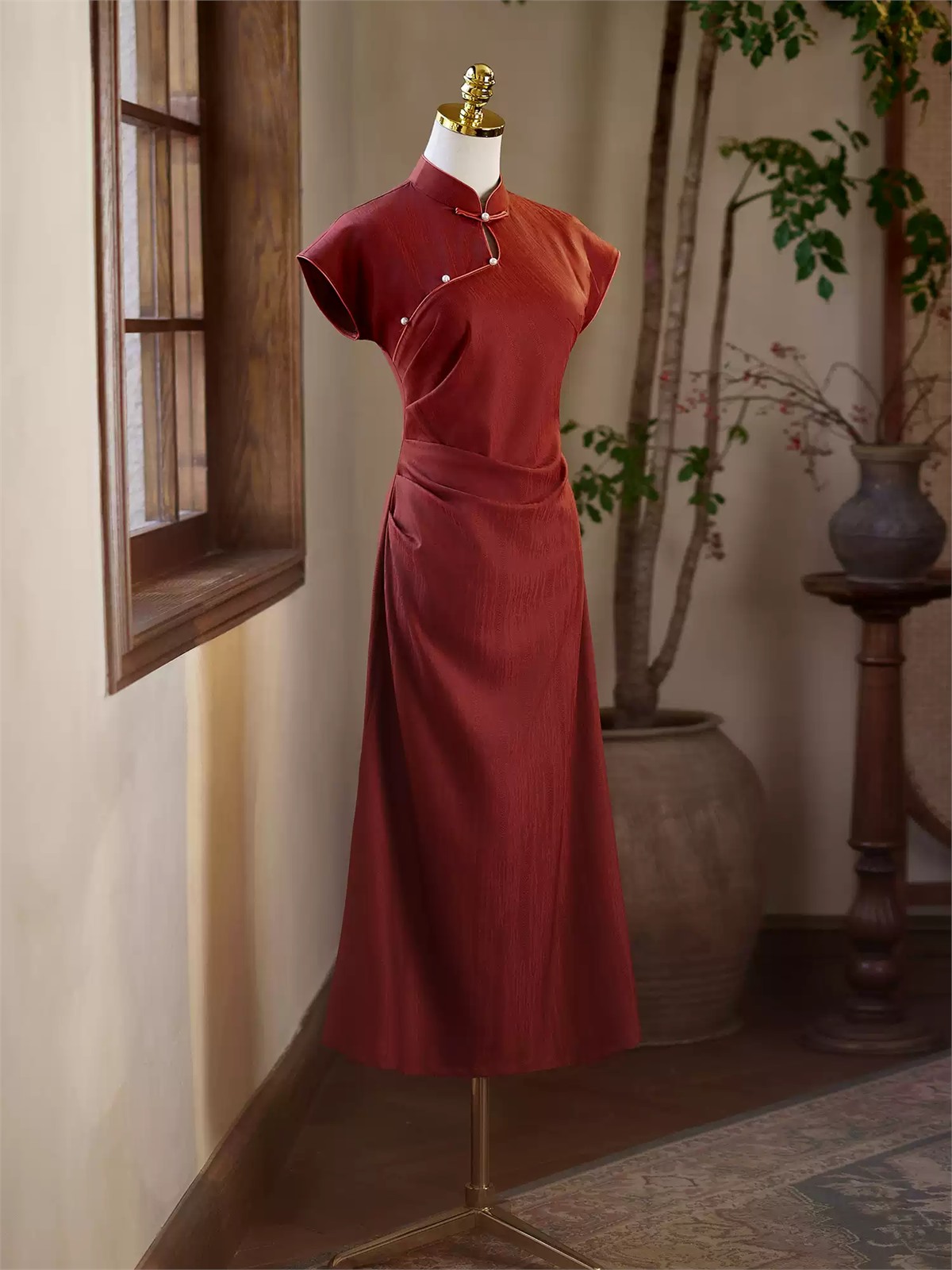 Yun Ao Draped Cap Sleeve Cheongsam