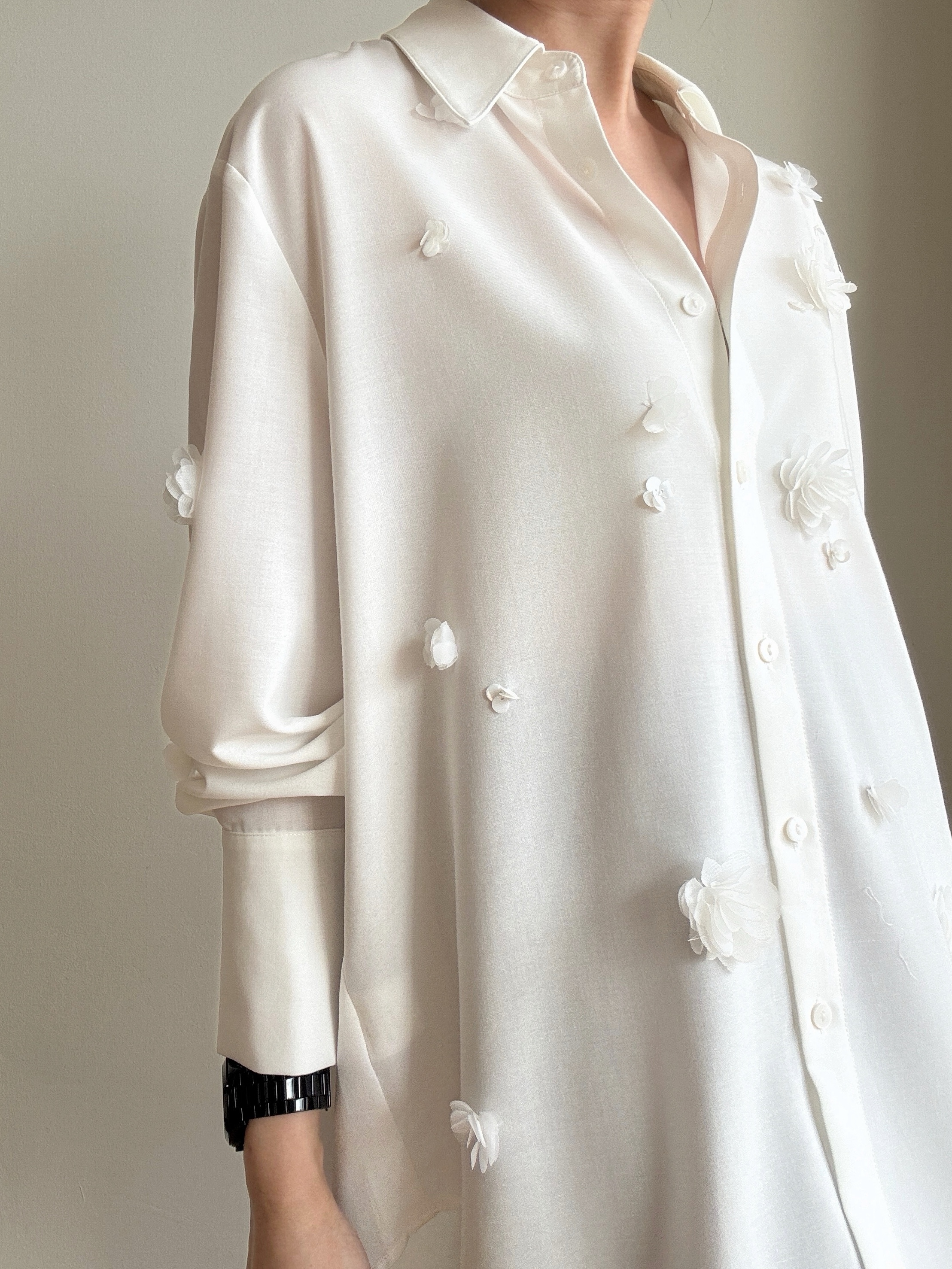 Leona Detailed 3D Floral Shirt 