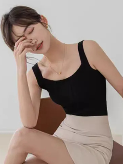 Dosya Bold Cami Top-The Black Bow-