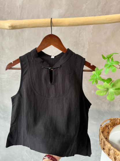 Hai Er Oriental Top with Back Peplum-The Black Bow-