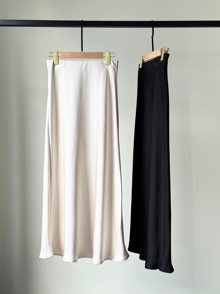 Audrey Textured Satin Bias Cutting Skirt-The Black Bow-