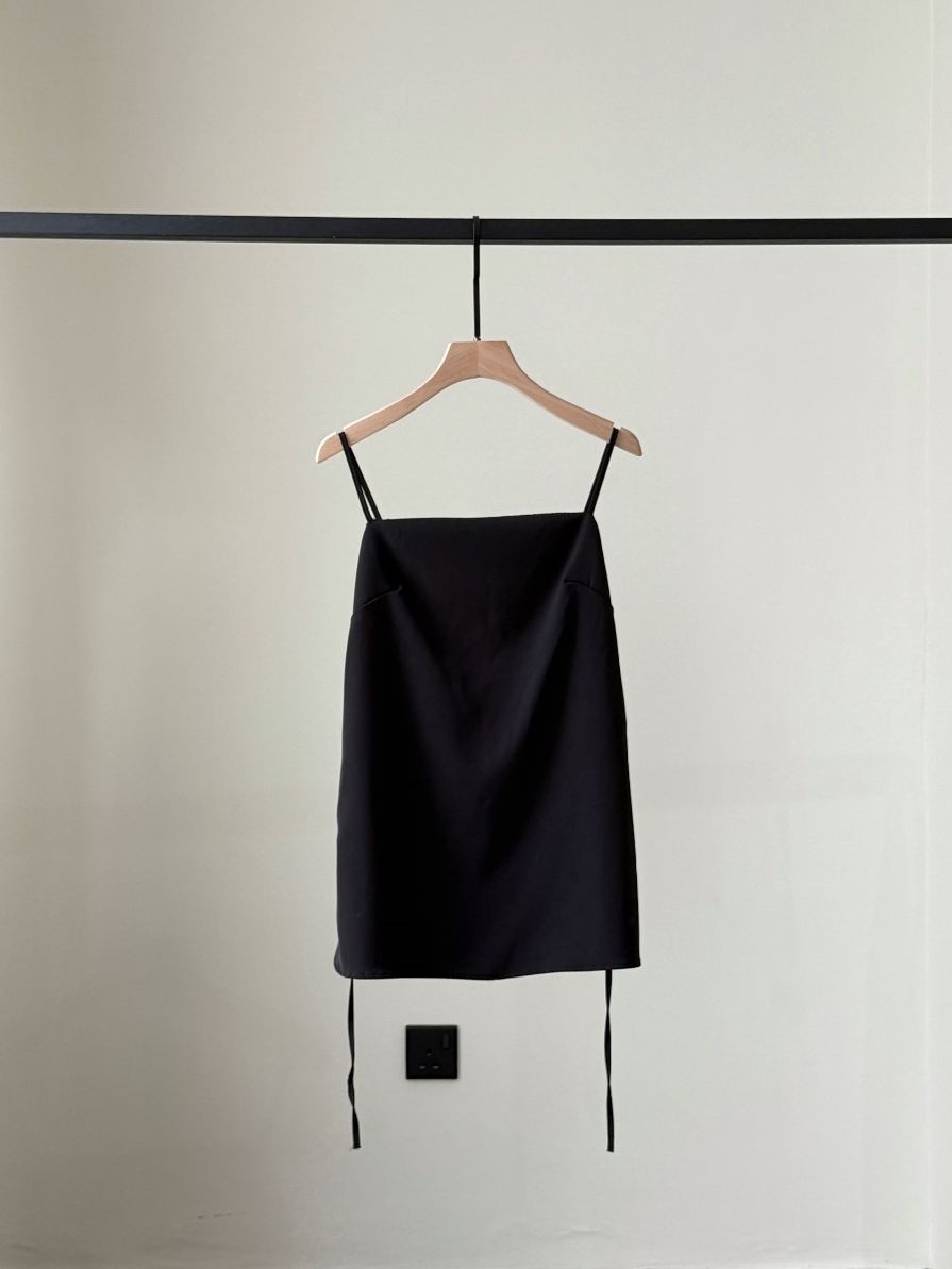 Jabre Flare Cami Top (Discounted-S size)-The Black Bow-