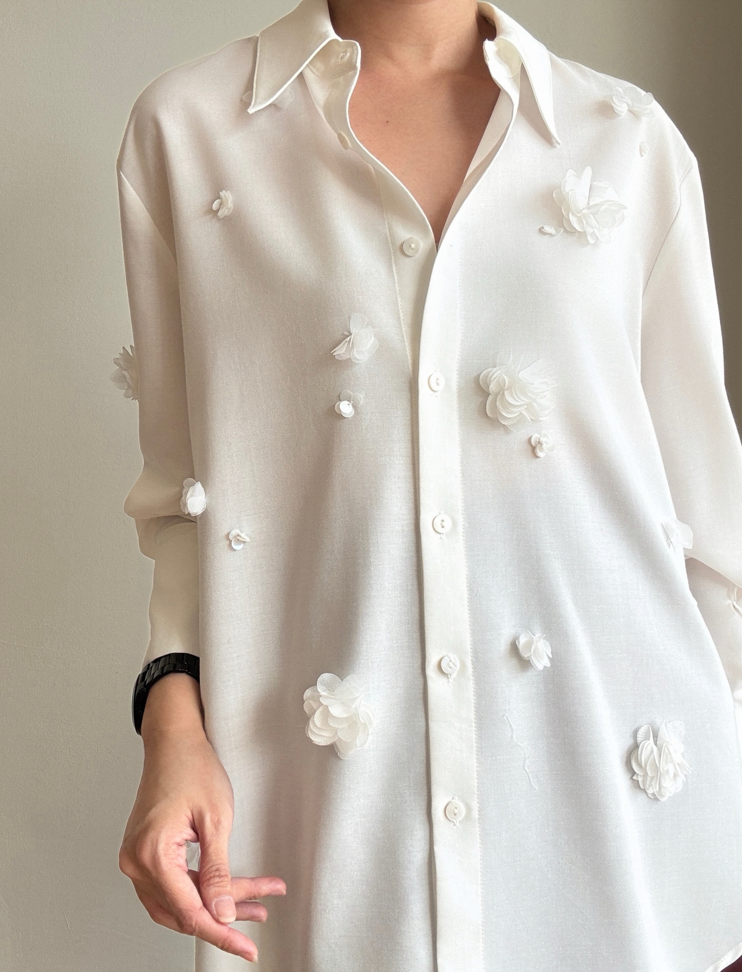 Leona Detailed 3D Floral Shirt 