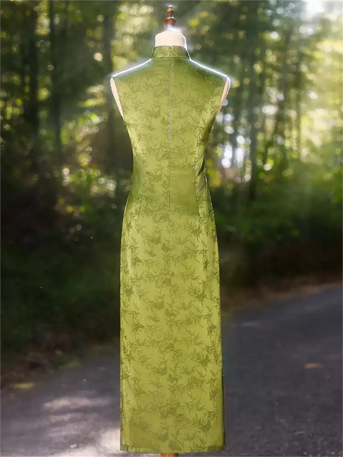 Yun Bie Bamboo Print Sleeveless Cheongsam