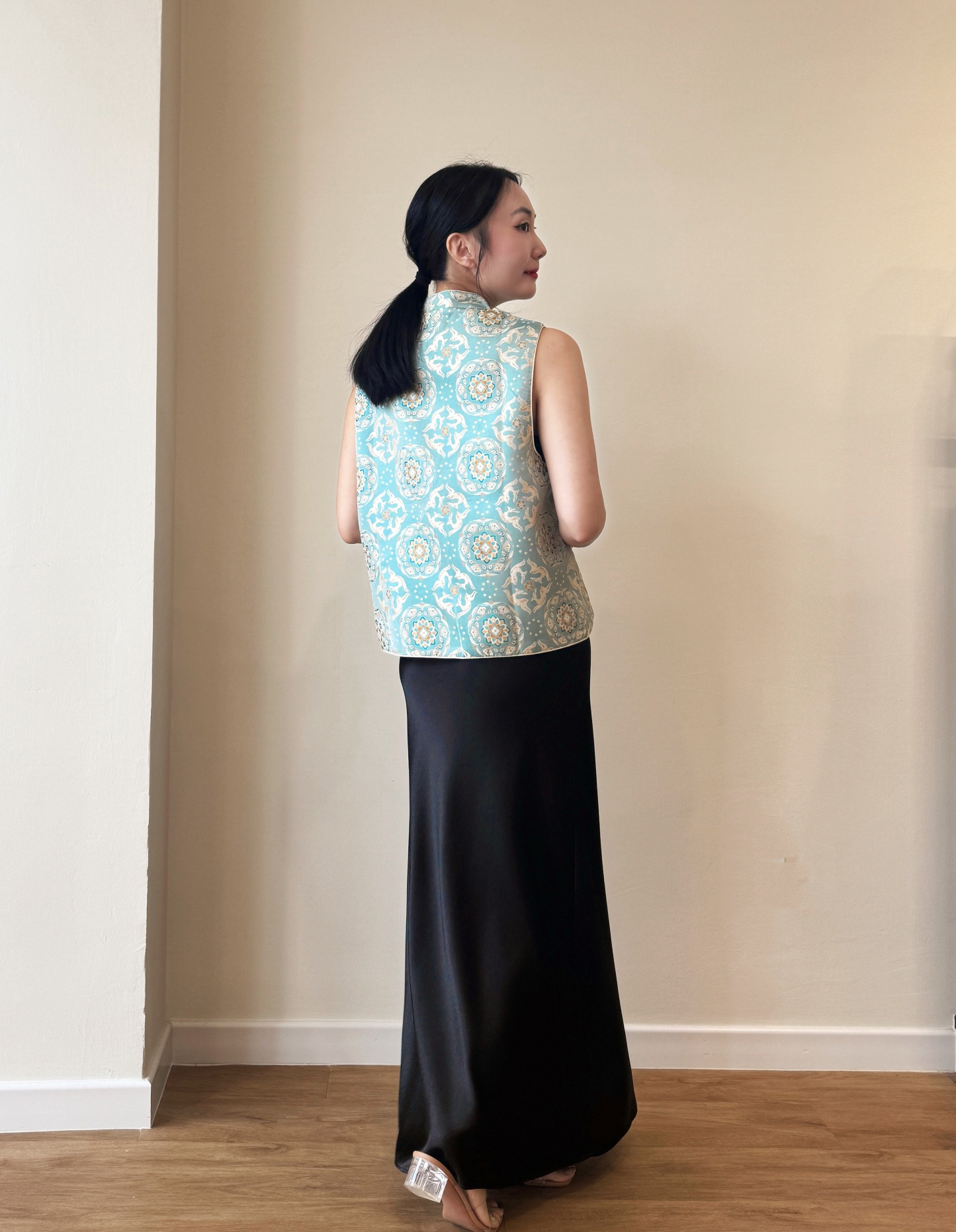 Shuang Fang Oriental Vest