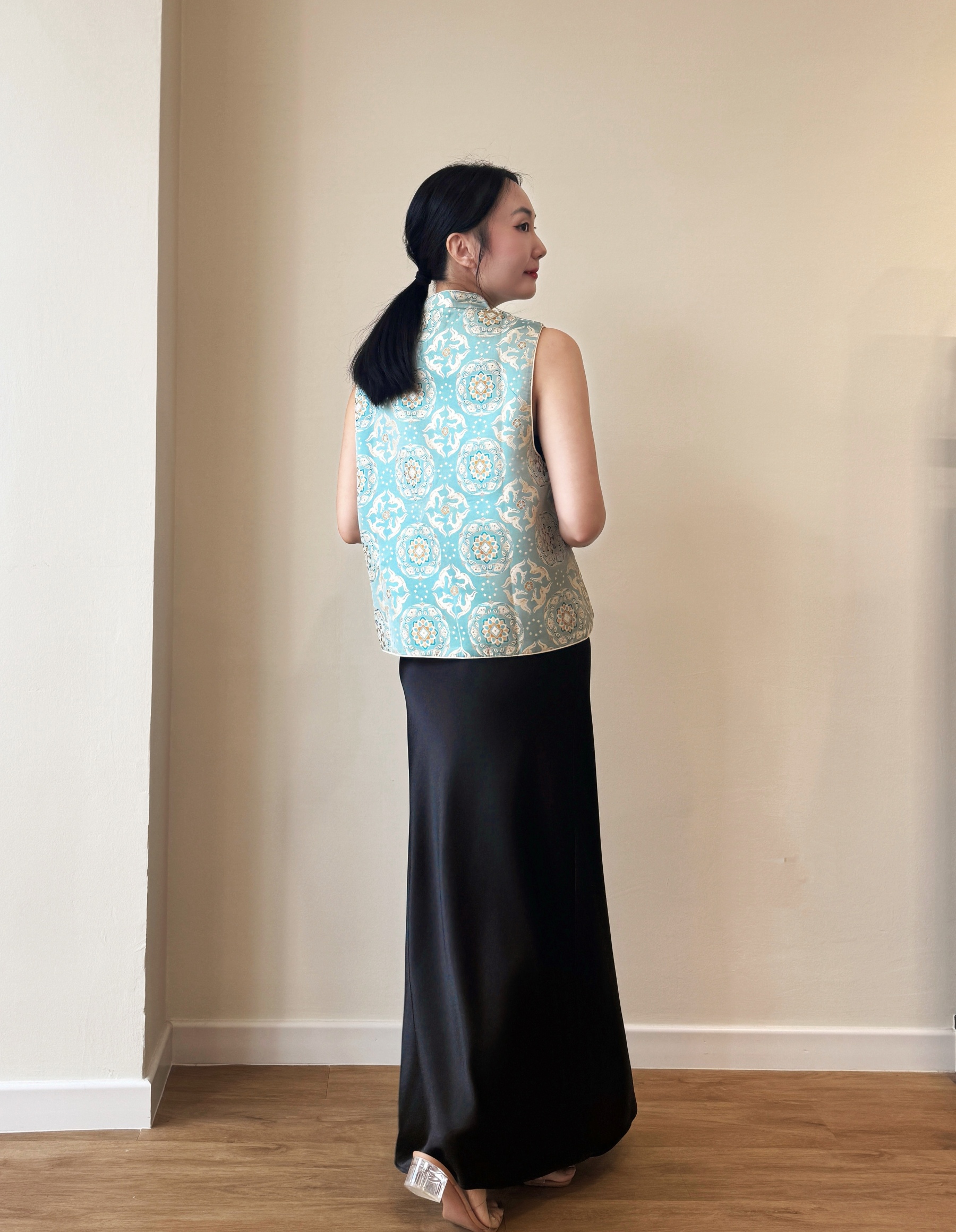 Shuang Fang Oriental Vest