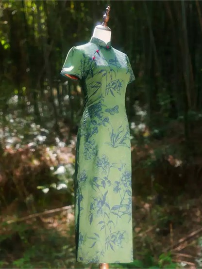 Yun Chai Botanical Print Short Sleeve Cheongsam